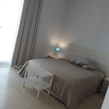 Lady Lucia Nocleg ze śniadaniem Porto Cesareo