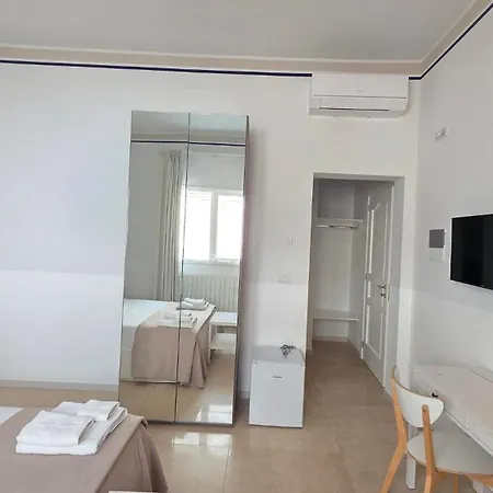 Bed & Breakfast Lady Lucia 4*