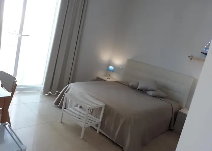 Lady Lucia לינה וארוחת בוקר פורטו צ'זראו